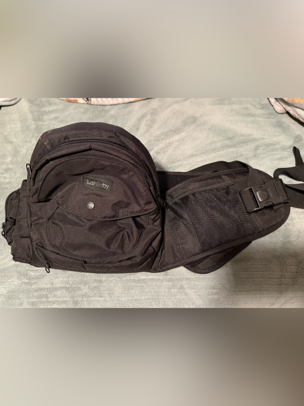 TushBaby Black Waist Baby Bag with Multiple Organizer Pockets